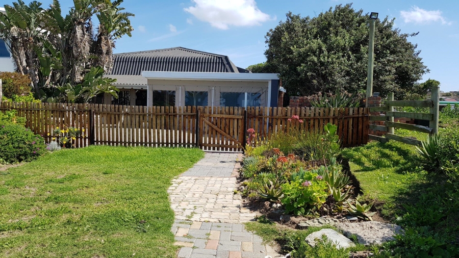 4 Bedroom Property for Sale in Jeffreys Bay Central Eastern Cape